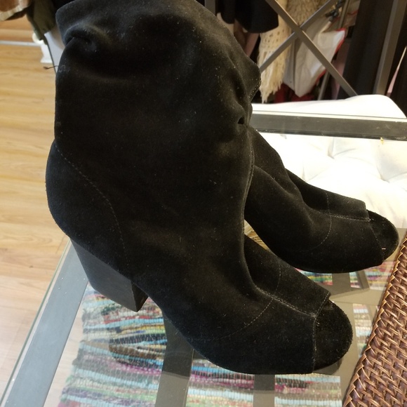 Chinese Laundry Booties - Picture 6 of 7